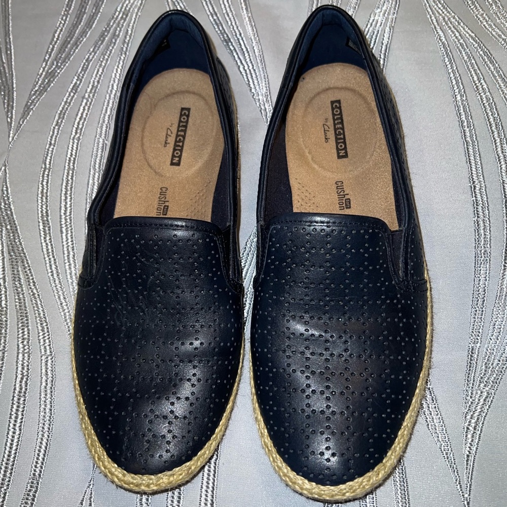 Clarks Navy Perforated Slip-On Espadrille Loafers Sz 8